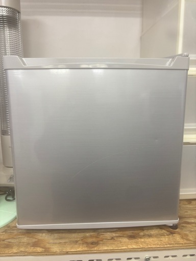 2020年製 冷凍庫 32L