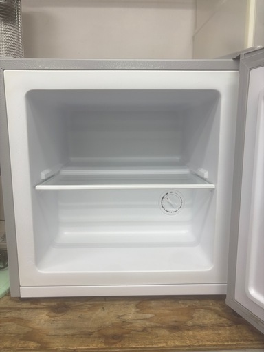 2020年製　冷凍庫　32L