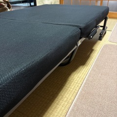 簡易シングルベッドの画像