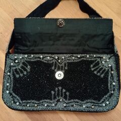 新品未使用　香港製　ビーズ装飾ハンドバッグ　ブラックの画像