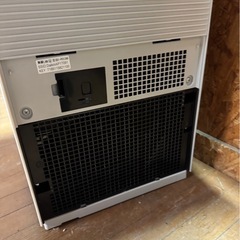 L0208 DAIKIN ダイキン 加湿 ストリーマ空気清浄機 2023年製 両サイドカバー欠品の画像