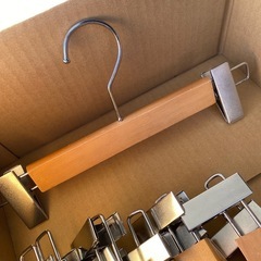 業務用木製ズボンハンガー1本60円　　　の画像