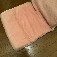 未使用、座椅子（白ピンク）の画像