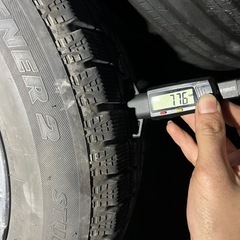 195\65r15 91Qスタッドレスタイヤbridgestone 45週23年製とホイール4本セットの画像