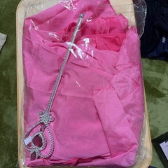 ハロウィンコスプレ　ピーチ姫っぽいの画像