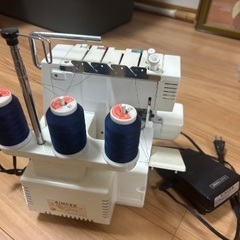 SINGER ロックミシンの画像