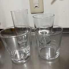 ガラスコップ4個の画像