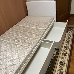 シングルベッドの画像