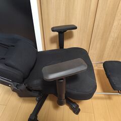 【最上位モデル】AGRelux あぐらをかける ゲーミングチェア 【購入後2ヶ月】の画像