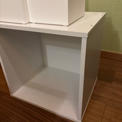 ホワイト　収納用品差し上げますの画像