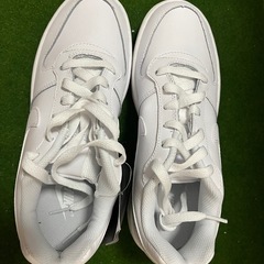 本日のみ値下げ　　NIKE 未使用スニーカーの画像