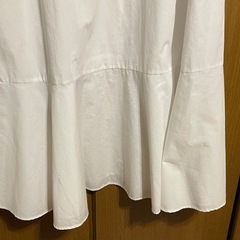 GU　白のワンピース  ロングシャツ ワンピーススタイル 7分袖の画像