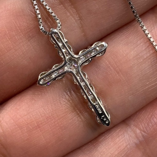 Pt900 クロス　ダイヤネックレス　1ct　4g 約45cm スライドアジャスター