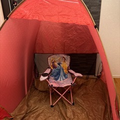 日除け
テントと子供用椅子 の画像