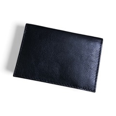 黒のパスケースの画像