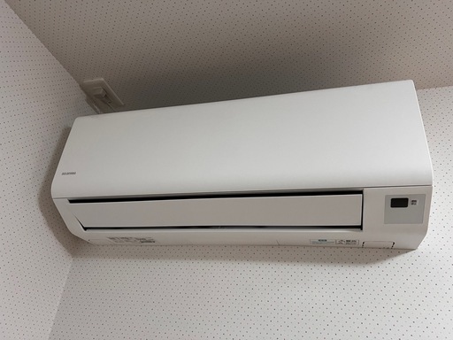 【美品】2025年製　エアコン 6畳 アイリスオーヤマ 寝室 子供部屋 一人暮らし 内部清浄 タイマー付 入切 おやすみモード クーラー シンプル 100v 6畳用 スタンダード Sシリーズ ルームエアコン 2.2kW IHF-2201S