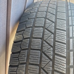 スタッドレスタイヤの画像