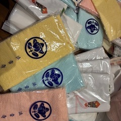 大量未使用タオルの画像