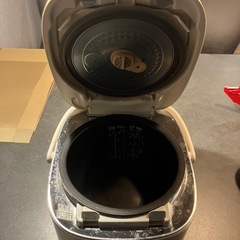 東芝真空圧力IH炊飯器の画像