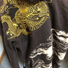 龍の刺繍入りパーカー‼️の画像