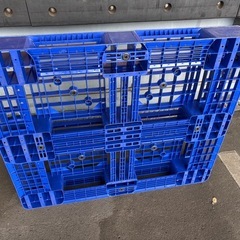 プラスチックパレット青色　1200×1000 10枚 の画像