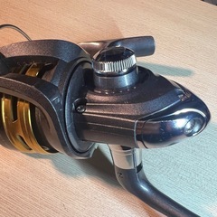 【使用少】ダイワ ジョイナス 3000 糸付 4号-150m スピニングリール ソルト対応の画像