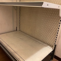 スチール製コンビニ棚の画像