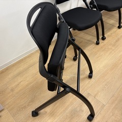 ★新品未使用★平行スタッキングミーティングチェア４脚セットの画像