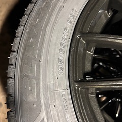 ライズ　新品　ロッキー　　スタッドレス4本セットの画像