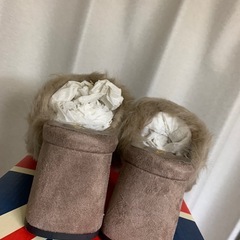 ファーサンダルの画像