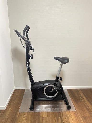 室内自転車　エアロバイク　フィットネスバイク