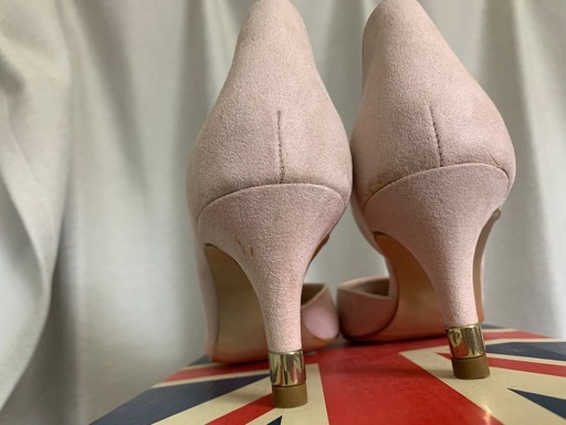 チャールズアンドキース パンプス CHARLES & KEITH スタッズ スリングバックヒール 【再入荷】（Chalk 
