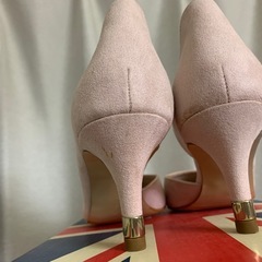 チャールズアンドキース パンプスの画像