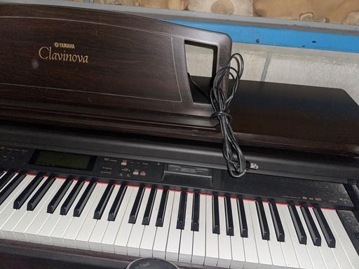 ピアノ　YAMAHA CLAVINOVA