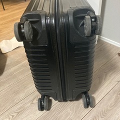 高級リモア🔴RIMOWA綺麗な超軽量カーボン素材のスーツケース75.45.30の画像