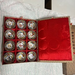 中国 景徳鎮 茶器 酒器 お猪口 干支 十二支 金彩 色絵 アンティーク 時代物 盃の画像