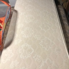 シングルベッドの画像