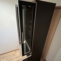 【美品】食器棚　カップボード　綺麗な状態です！　　 ※上部分と下部分は切り離してのお渡しです（詳細サイズは下記にてご確認ください）の画像