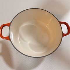 ​【美品】ル・クルーゼ 鋳物ホーロー鍋 ココットロンド 22cm オレンジ系の画像
