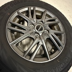 スタッドレスタイヤの画像