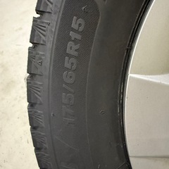 スタッドレスタイヤの画像