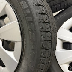 スタッドレスタイヤの画像