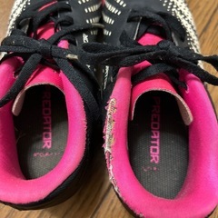 21.5cm adidas トレシュー　サッカーの画像