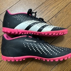 21.5cm adidas トレシュー　サッカーの画像