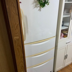 富士通　4ドア冷蔵庫　自動製氷機付き　426Lの画像