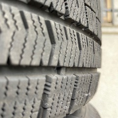 スタッドレス　215/65R16の画像