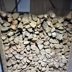 薪値下げ　コナラ　0.5立米。2年乾燥の画像
