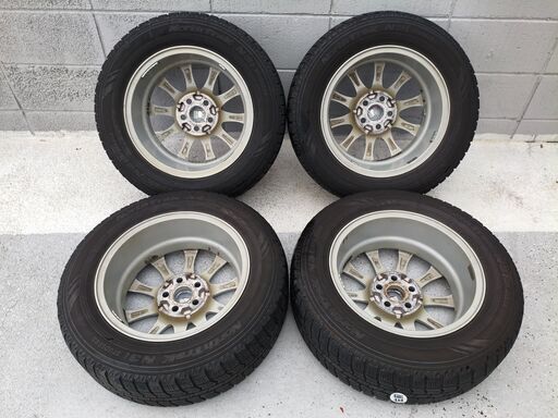 スタッドレスタイヤ・アルミホイール4本セットAUTOBACSNorth Trek
