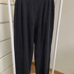 ユニクロ　ニットパンツの画像