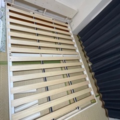 ダブルベッド　枠組み　高さ調節可能！足7本付き